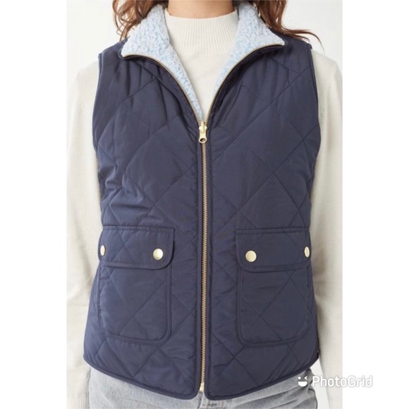 Reversible Navy Sherpa Puffer Vest - Picture 1 of 2
